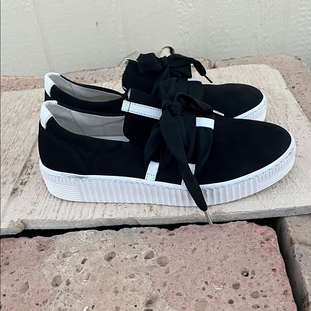 Gabor 43.333 Black Suede Platform Sneakers Wide Ribbon Lace Shoes Sz 6